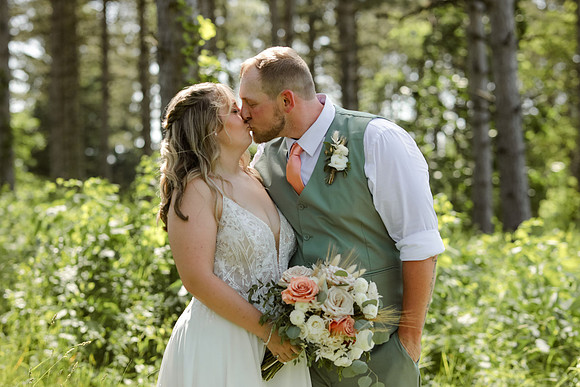 Retzer Waukesha Wedding - WI Wedding Photographer