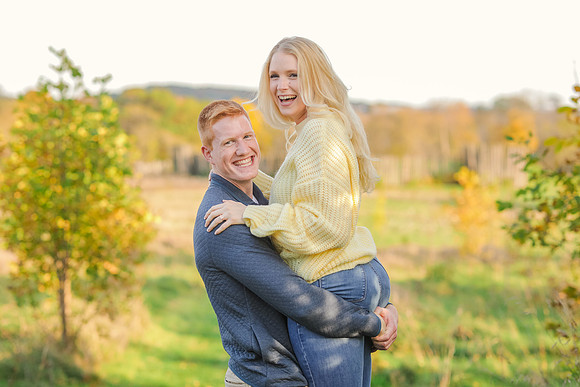 Wisconsin Fall Engagement Session - Memory Lane Photography by Jessica Lane - WI Wedding Photographe